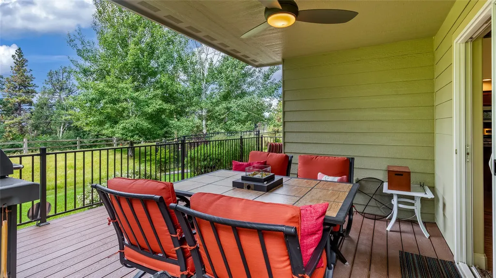 28 Crossbuck Trail Bigfork MT 59911