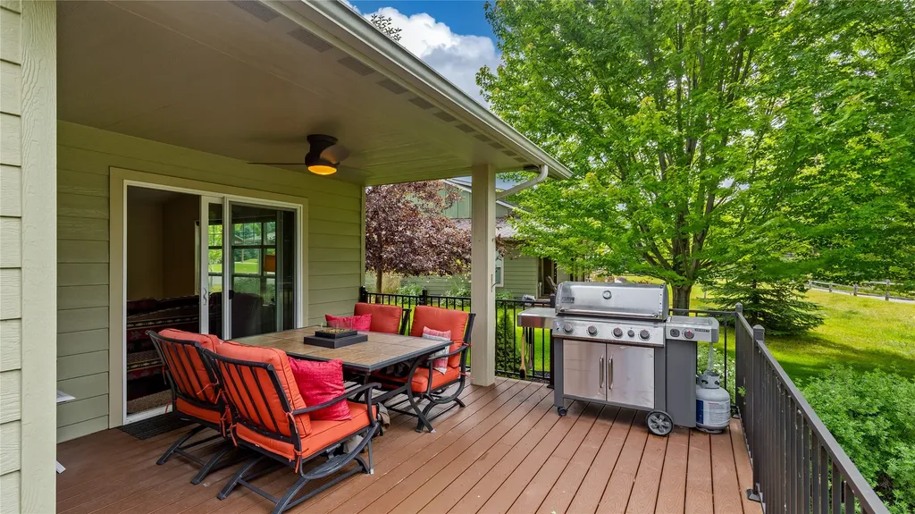 28 Crossbuck Trail Bigfork MT 59911