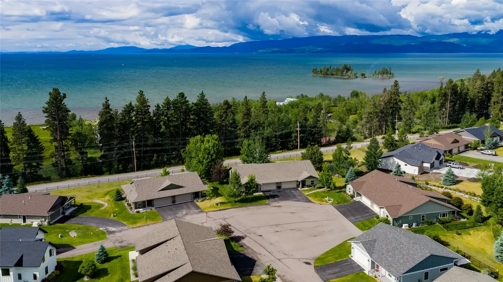 28 Crossbuck Trail Bigfork MT 59911