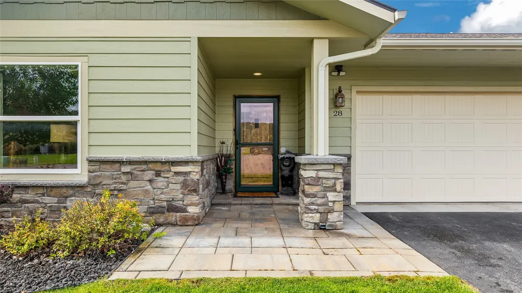 28 Crossbuck Trail Bigfork MT 59911