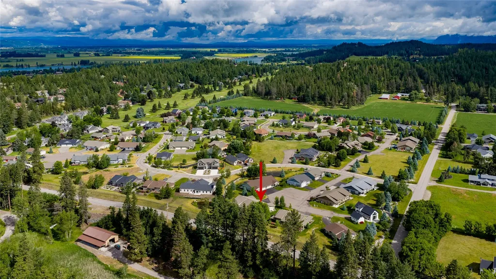 28 Crossbuck Trail Bigfork MT 59911