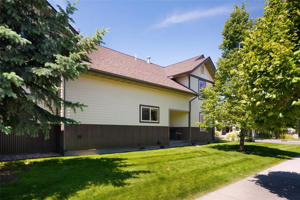 2950 Warbler Way Bozeman MT 59718