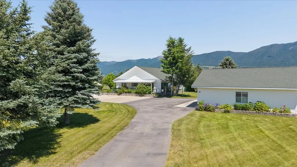23 Dancing Prairie Lane Eureka MT 59917