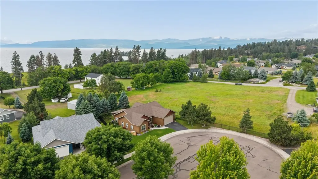 236 Bluebunch Court Bigfork MT 59911