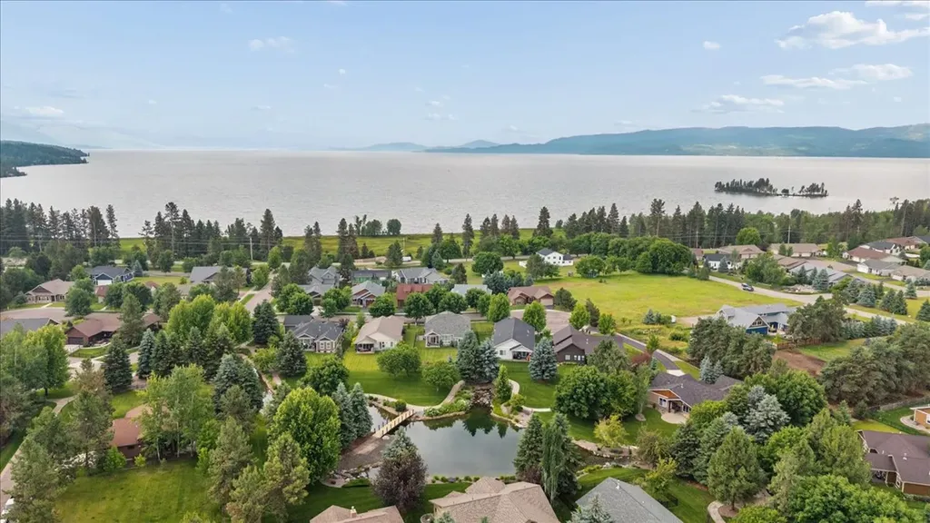 236 Bluebunch Court Bigfork MT 59911