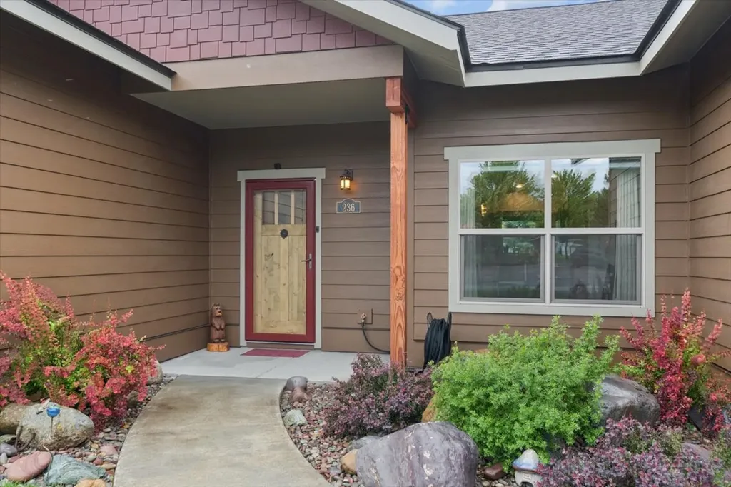 236 Bluebunch Court Bigfork MT 59911