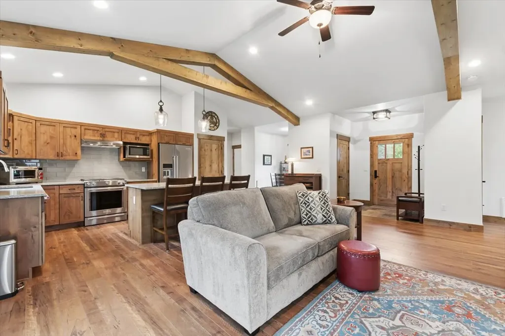 236 Bluebunch Court Bigfork MT 59911