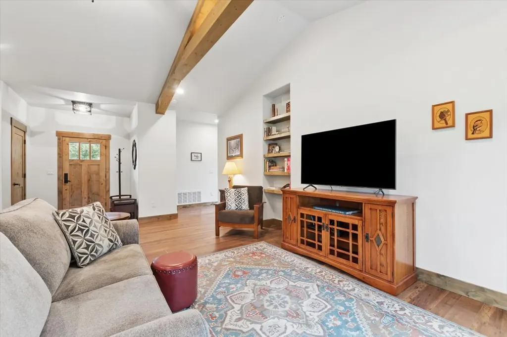 236 Bluebunch Court Bigfork MT 59911
