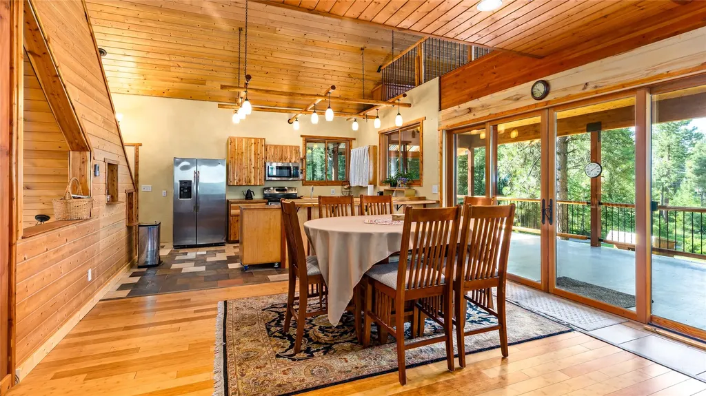 21299 Hydeaway Road Rollins MT 59931