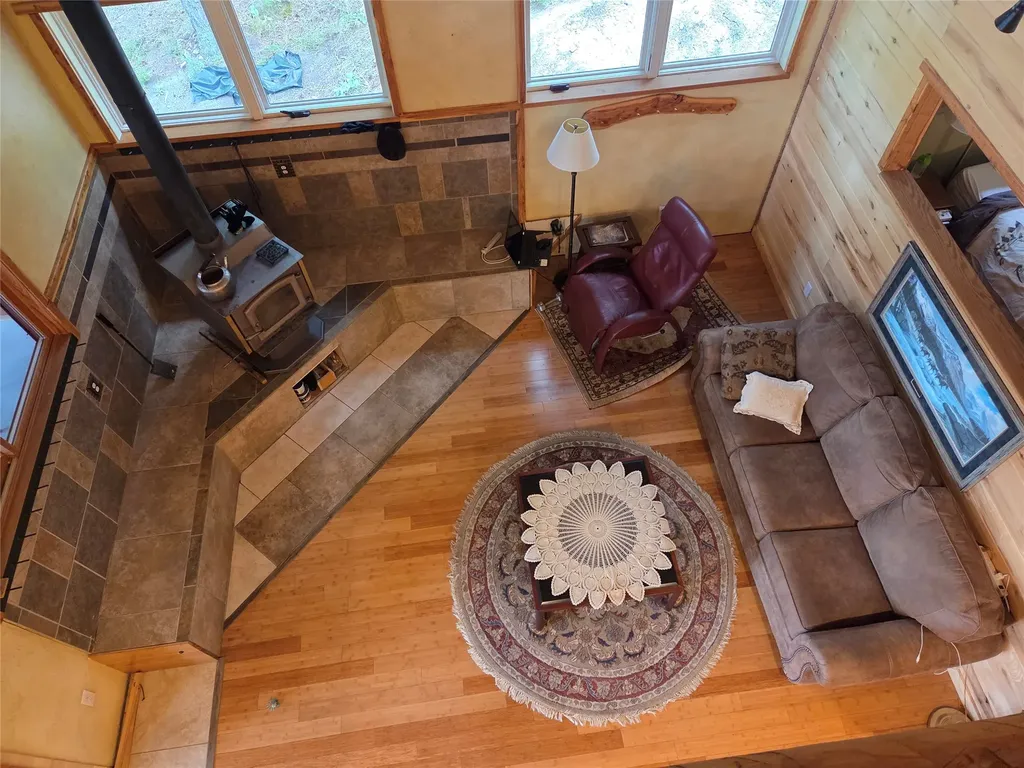 21299 Hydeaway Road Rollins MT 59931
