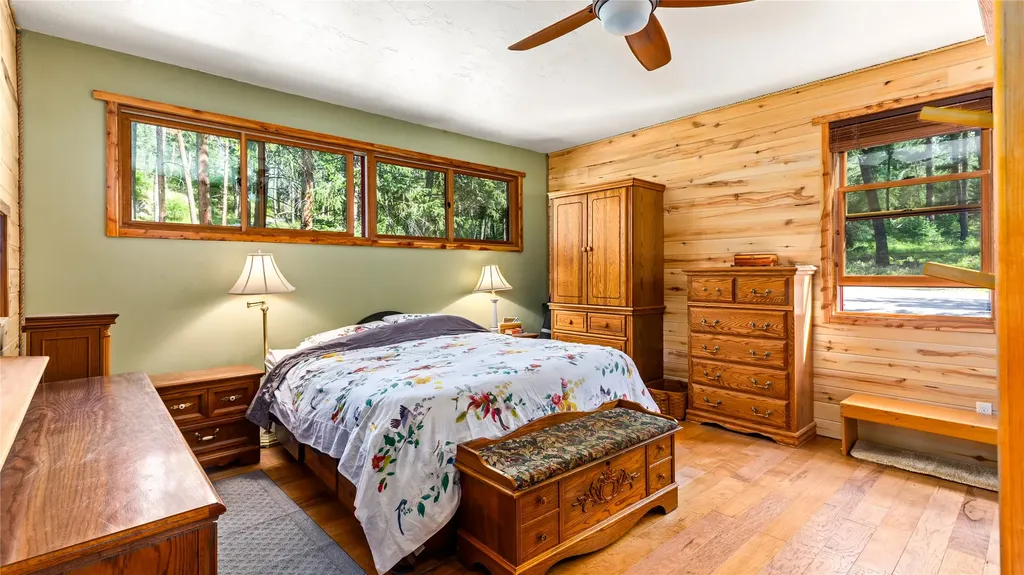 21299 Hydeaway Road Rollins MT 59931