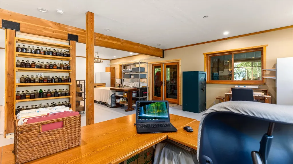 21299 Hydeaway Road Rollins MT 59931