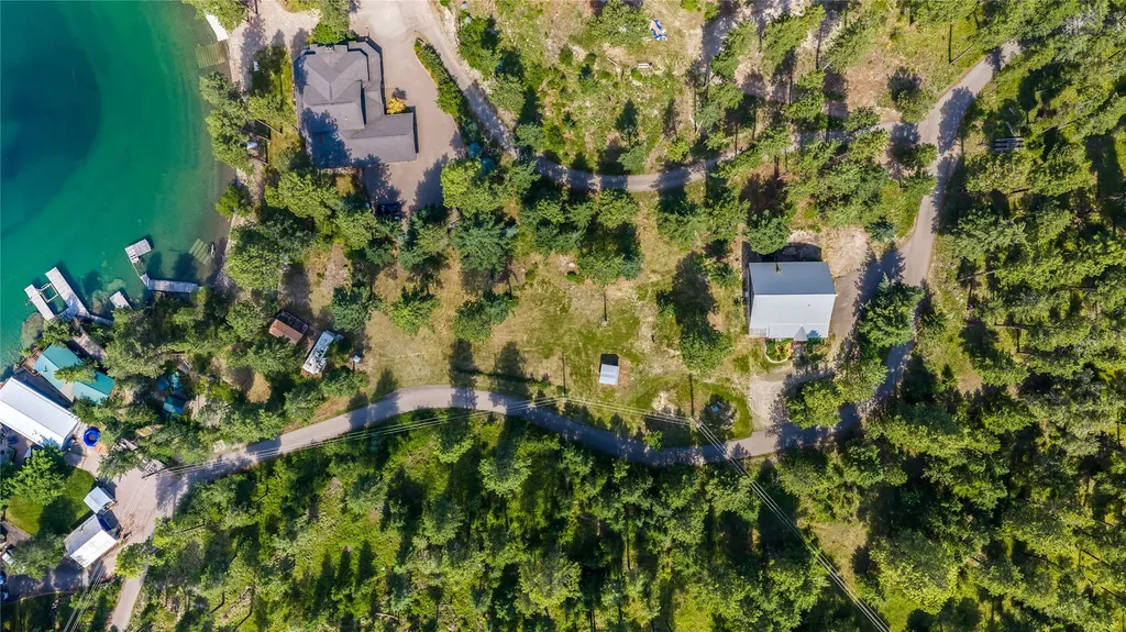 21299 Hydeaway Road Rollins MT 59931