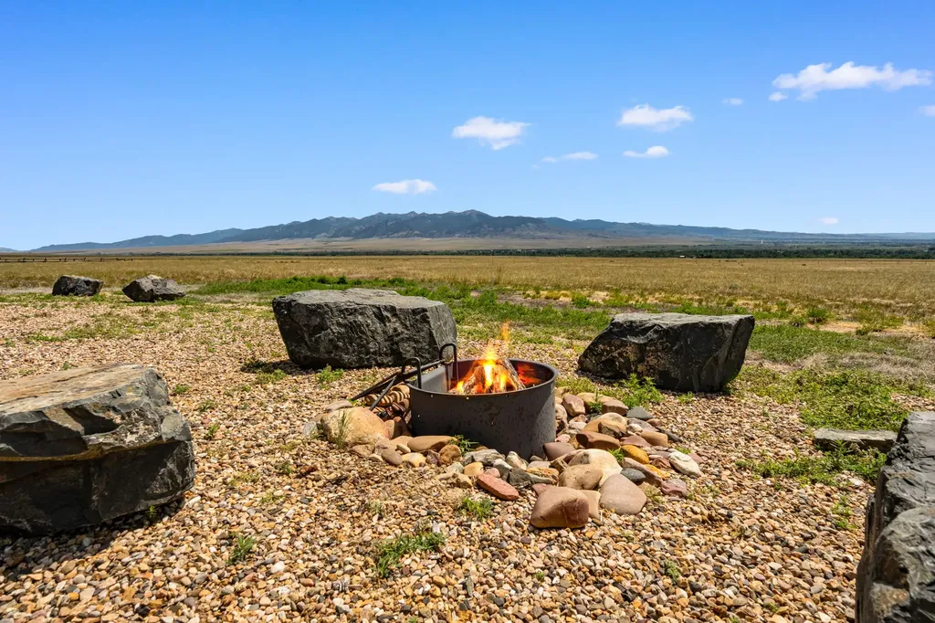 77 Valley View Drive Twin Bridges MT 59754