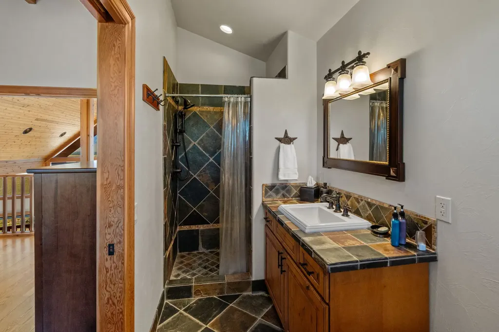 77 Valley View Drive Twin Bridges MT 59754