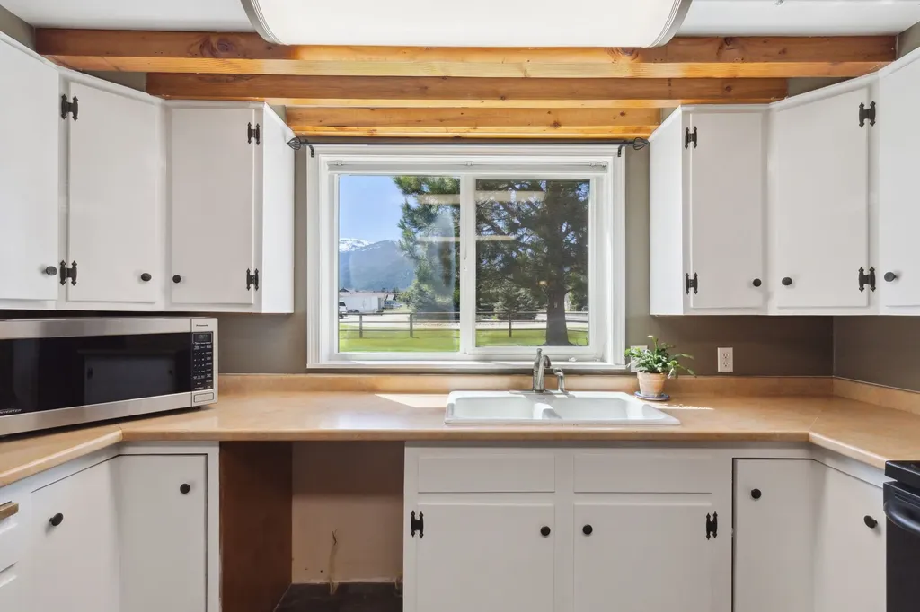 4079 Stevensville River Road Stevensville MT 59870