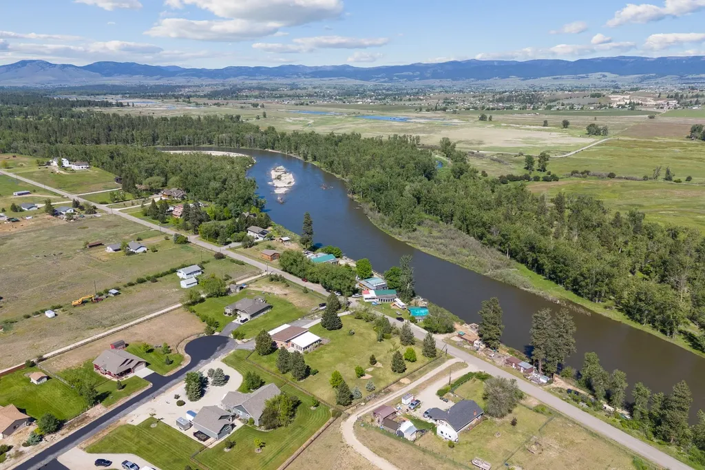 4079 Stevensville River Road Stevensville MT 59870
