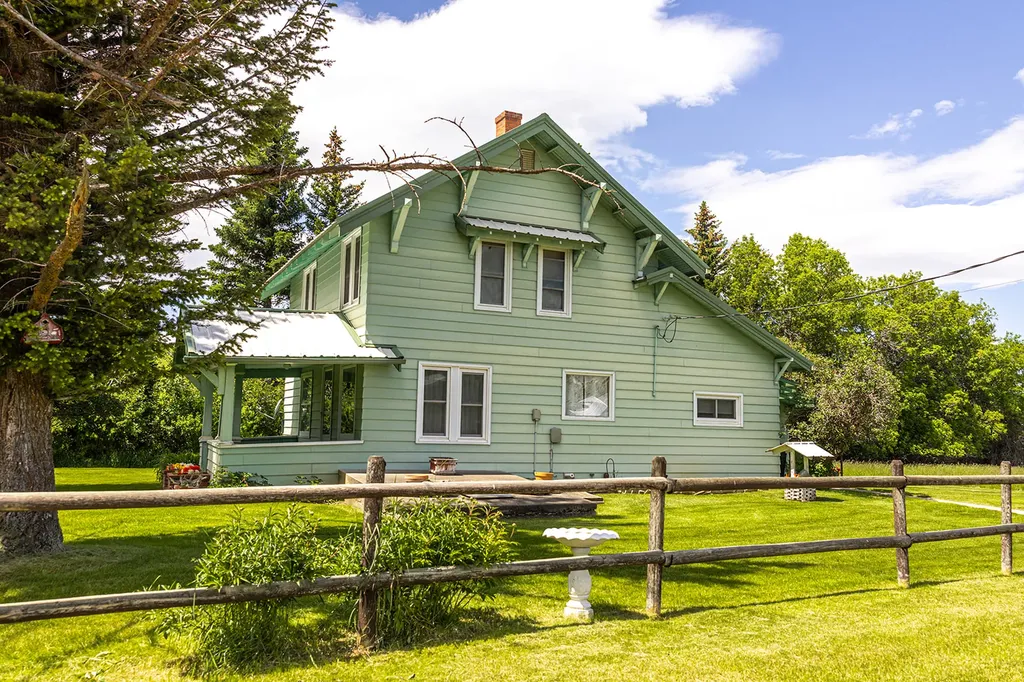 6058 Cottonwood Creek Road Lewistown MT 59457