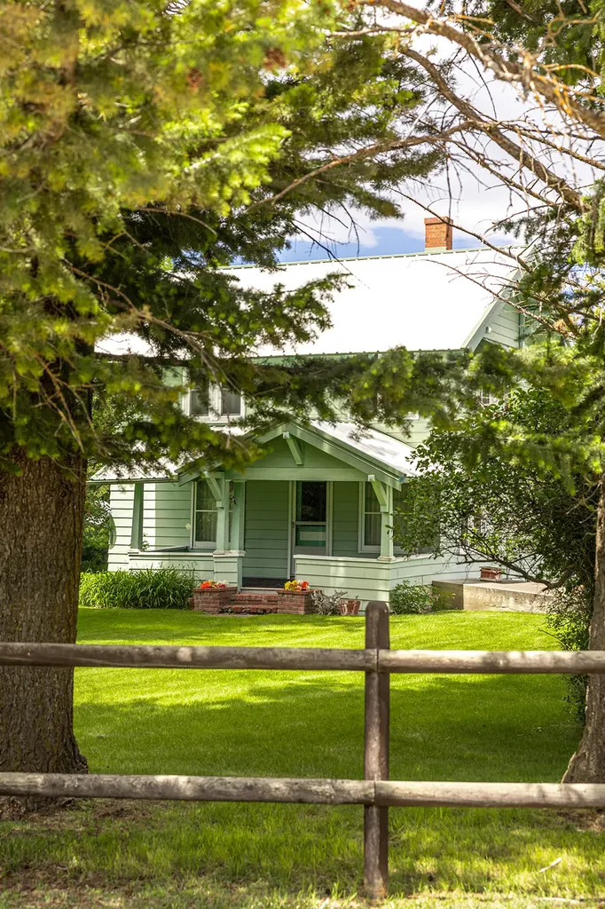 6058 Cottonwood Creek Road Lewistown MT 59457