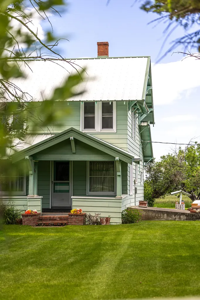 6058 Cottonwood Creek Road Lewistown MT 59457