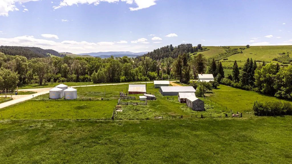 6058 Cottonwood Creek Road Lewistown MT 59457