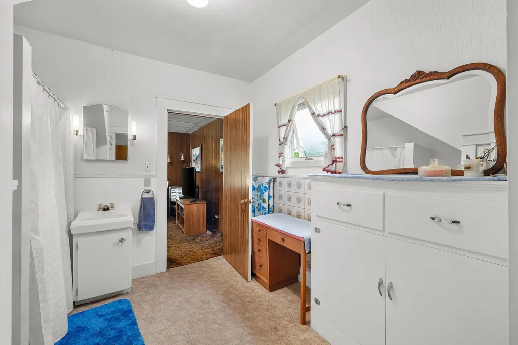 6058 Cottonwood Creek Road Lewistown MT 59457