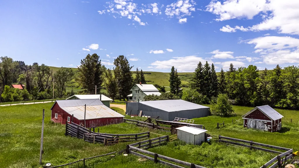 6058 Cottonwood Creek Road Lewistown MT 59457