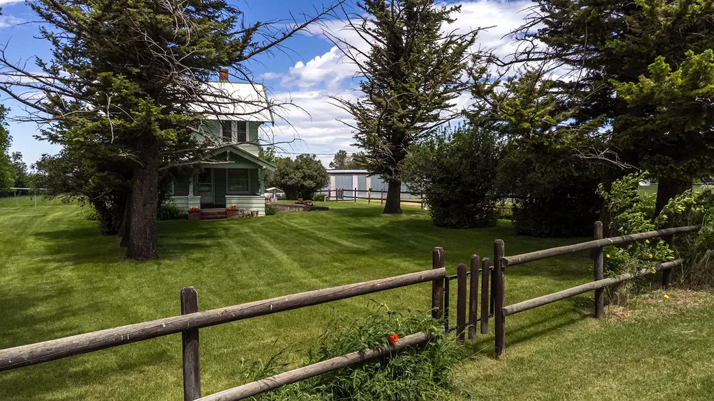6058 Cottonwood Creek Road Lewistown MT 59457