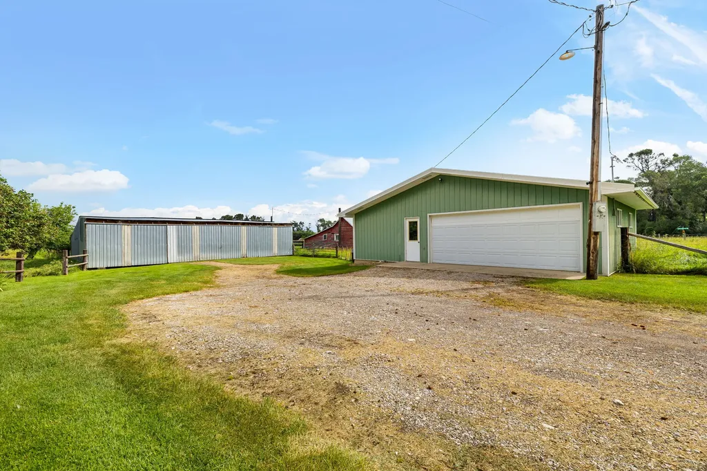 6058 Cottonwood Creek Road Lewistown MT 59457