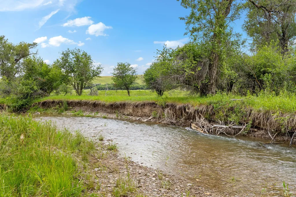 6058 Cottonwood Creek Road Lewistown MT 59457