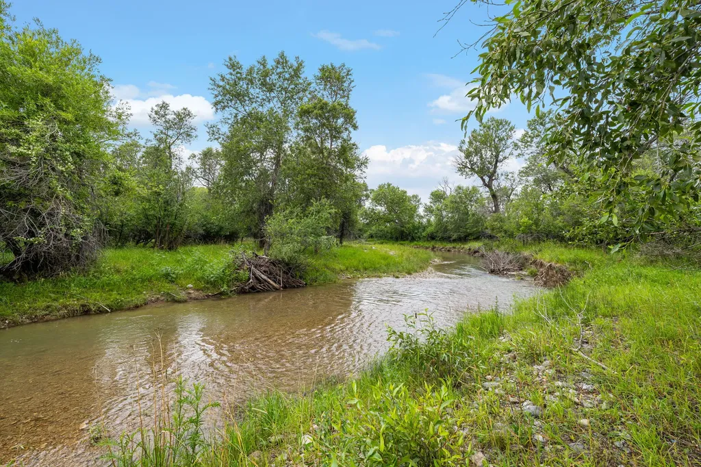 6058 Cottonwood Creek Road Lewistown MT 59457