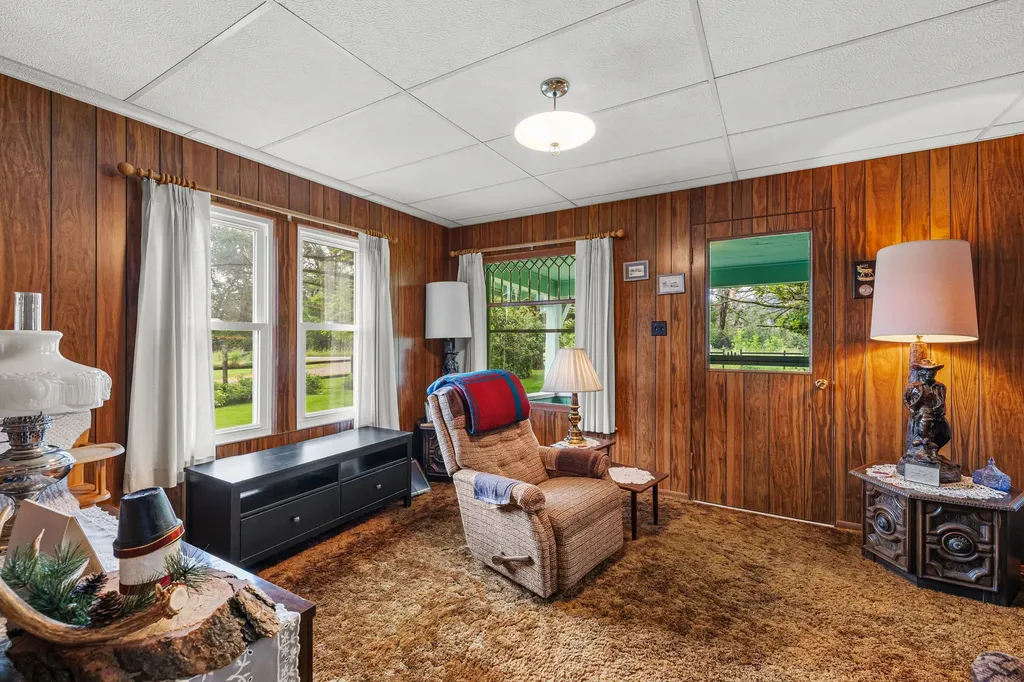 6058 Cottonwood Creek Road Lewistown MT 59457