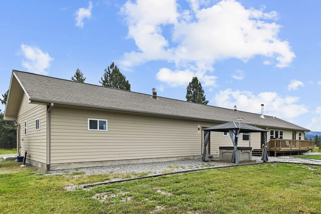 117 Happy Hollow Eureka MT 59917