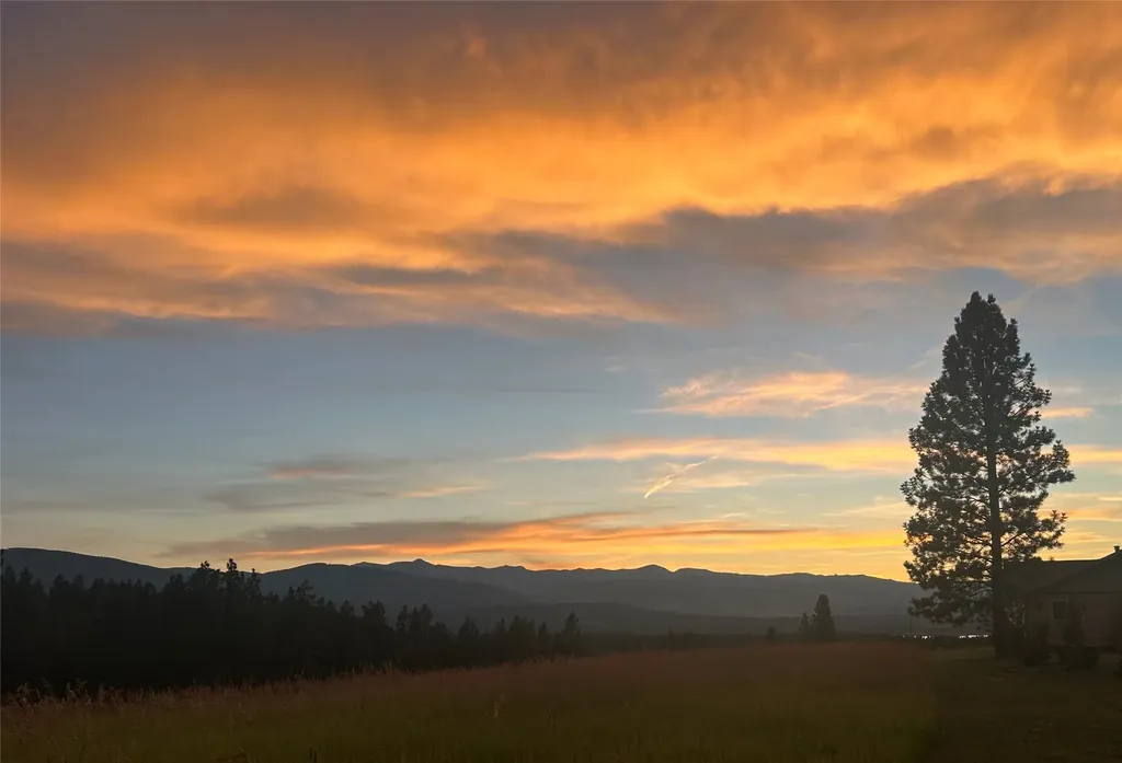 117 Happy Hollow Eureka MT 59917