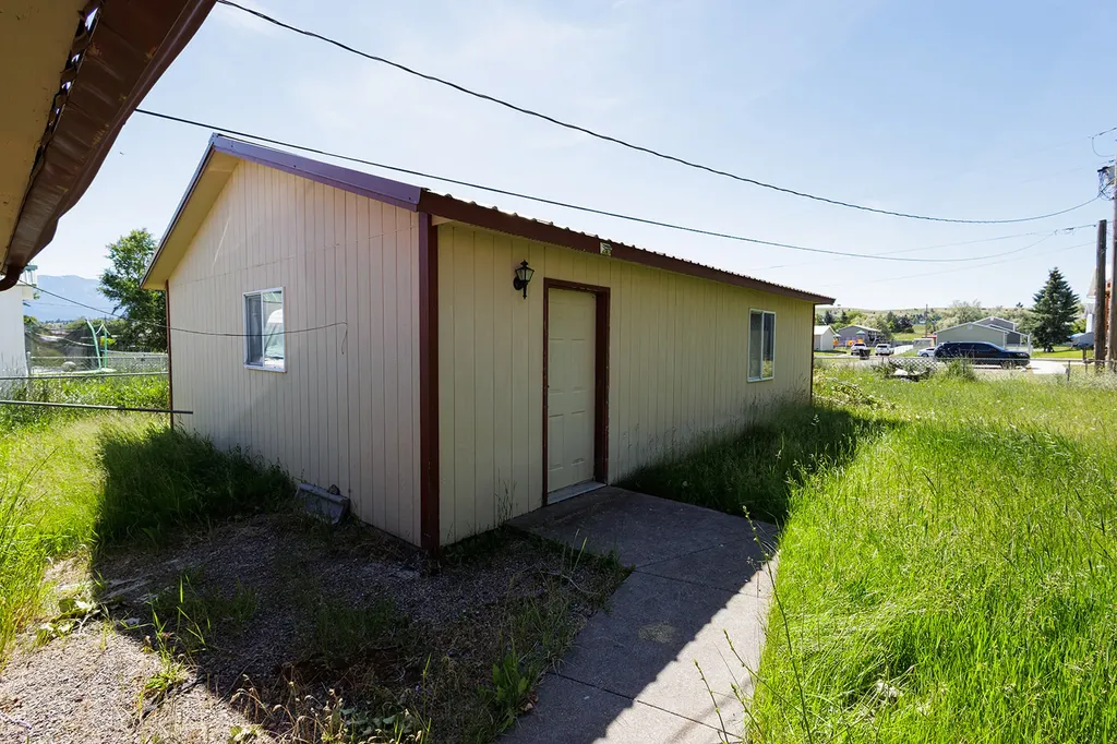 505 9th Avenue W Polson MT 59860