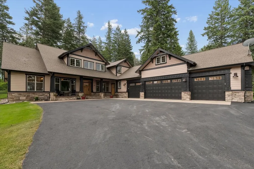 19 Ridgeway Court Columbia Falls MT 59912