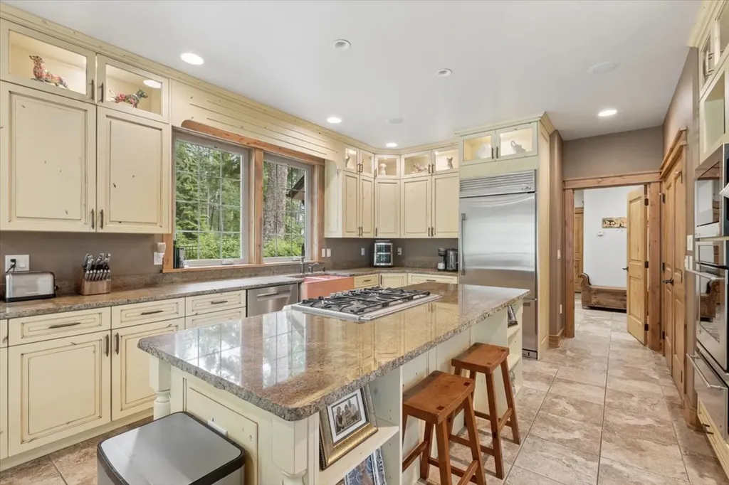 19 Ridgeway Court Columbia Falls MT 59912