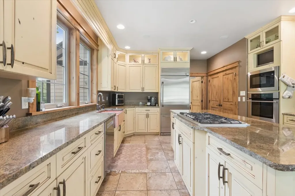 19 Ridgeway Court Columbia Falls MT 59912