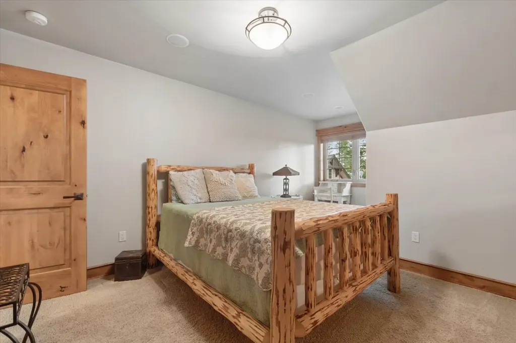 19 Ridgeway Court Columbia Falls MT 59912