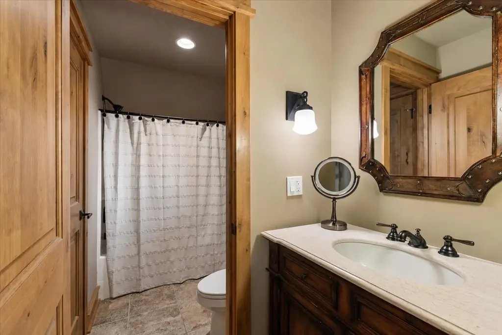 19 Ridgeway Court Columbia Falls MT 59912