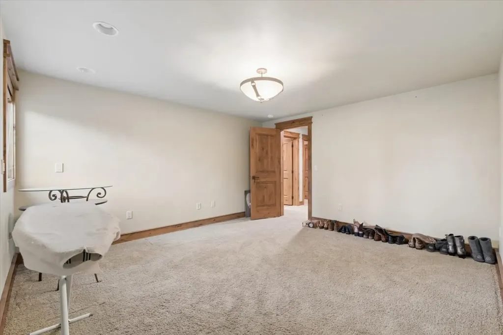 19 Ridgeway Court Columbia Falls MT 59912