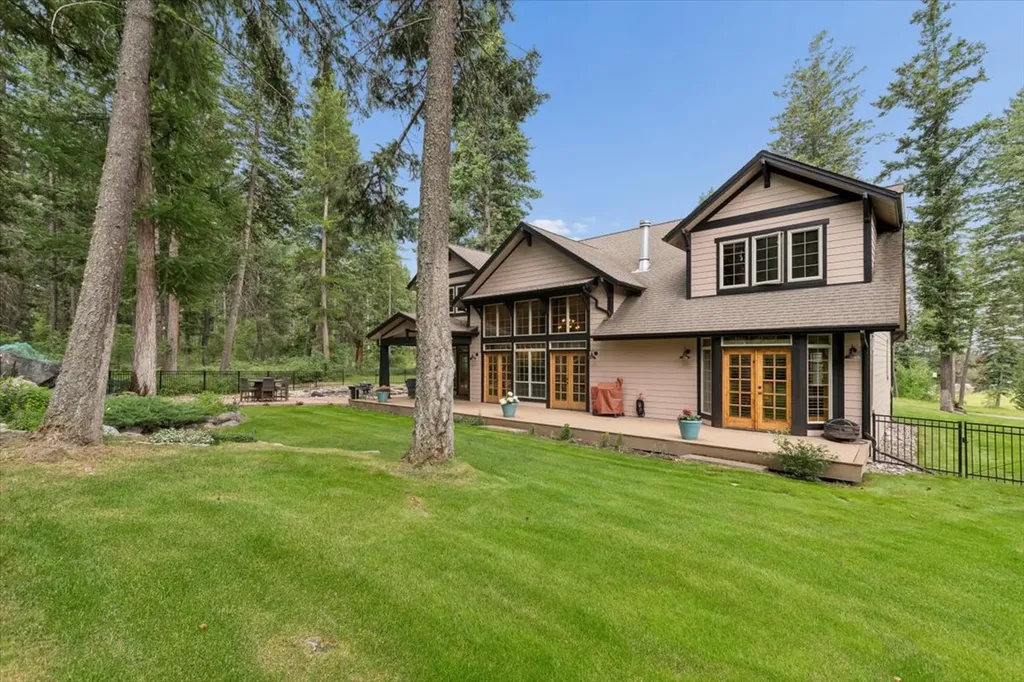 19 Ridgeway Court Columbia Falls MT 59912