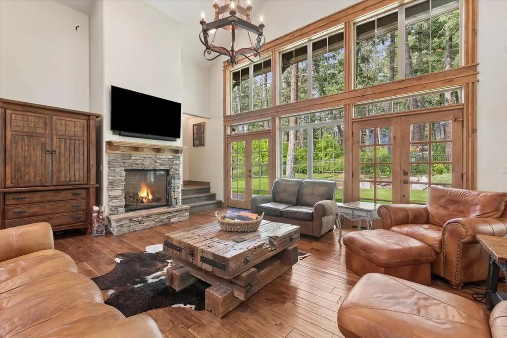 19 Ridgeway Court Columbia Falls MT 59912