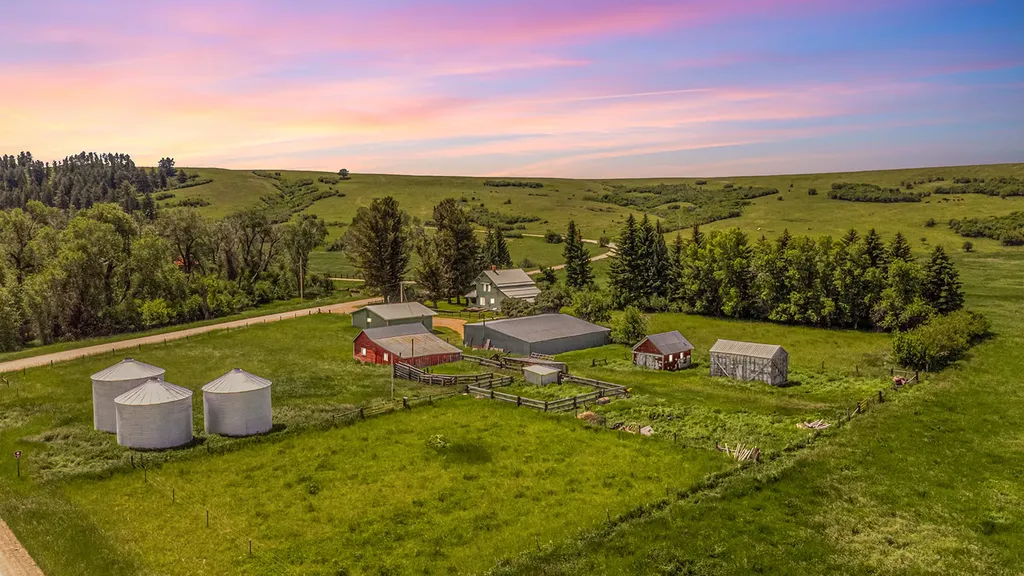 6058 Cottonwood Creek Road Lewistown MT 59457