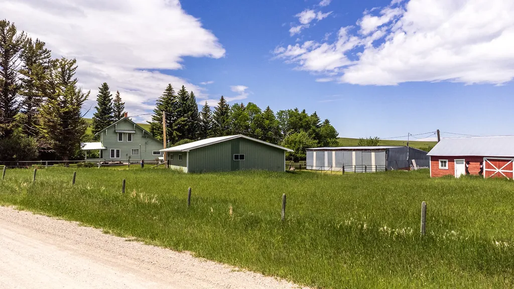 6058 Cottonwood Creek Road Lewistown MT 59457