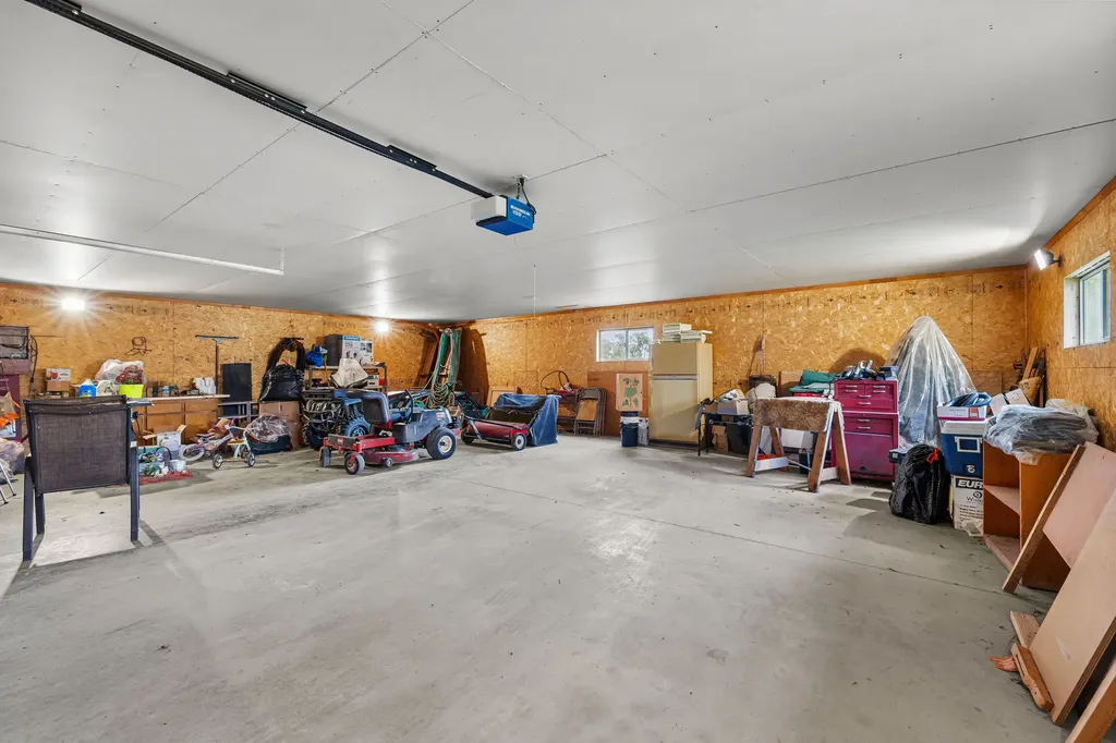 6058 Cottonwood Creek Road Lewistown MT 59457