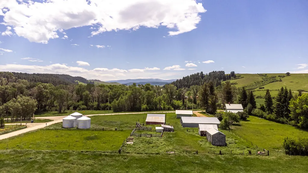 6058 Cottonwood Creek Road Lewistown MT 59457