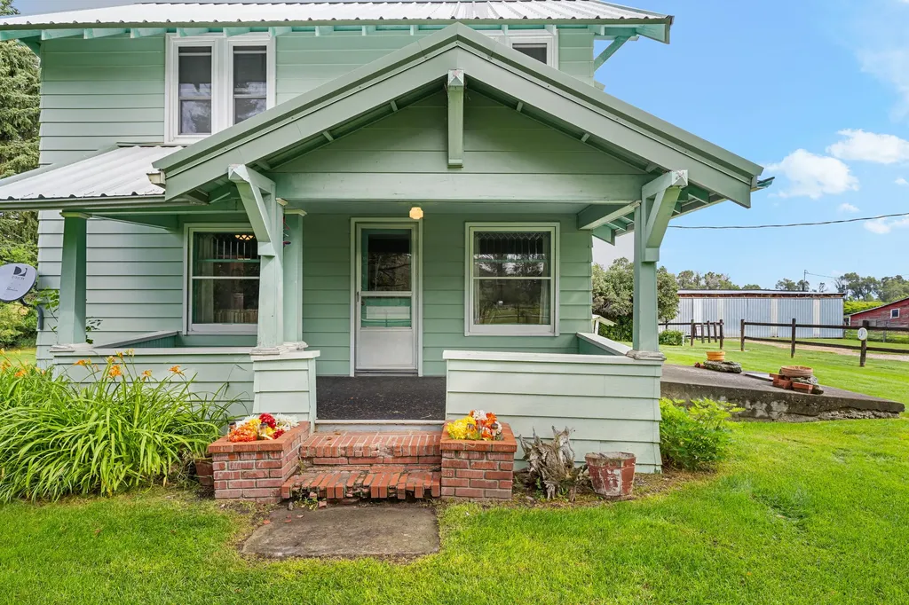 6058 Cottonwood Creek Road Lewistown MT 59457