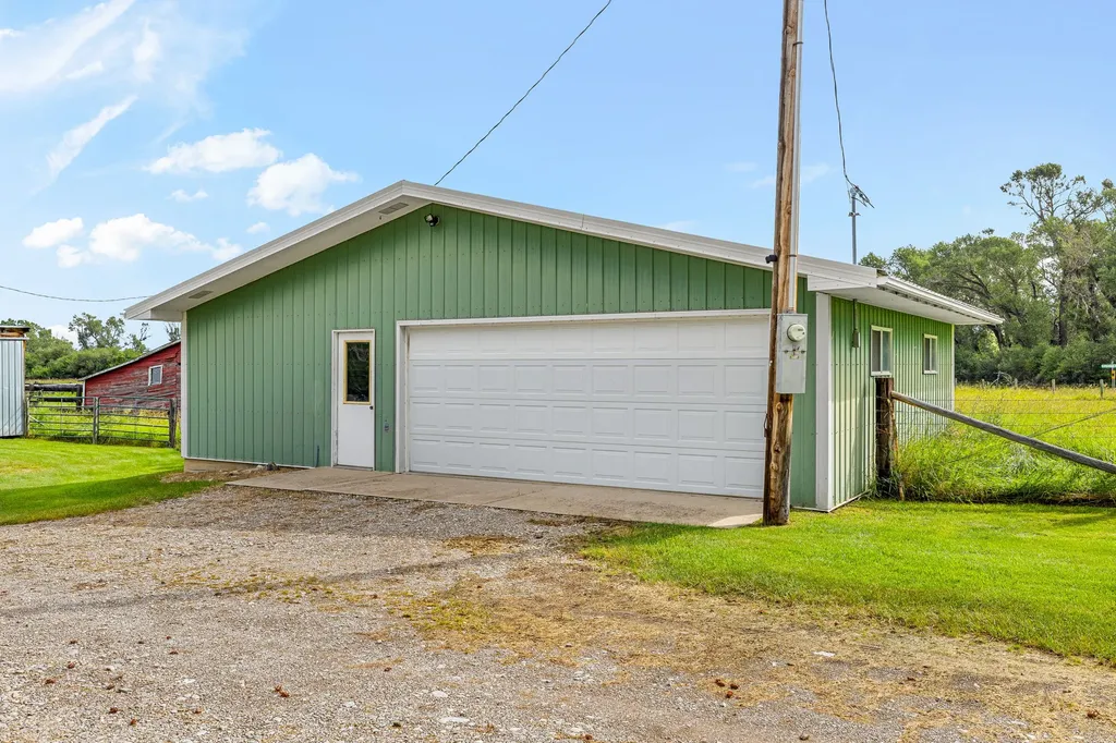 6058 Cottonwood Creek Road Lewistown MT 59457