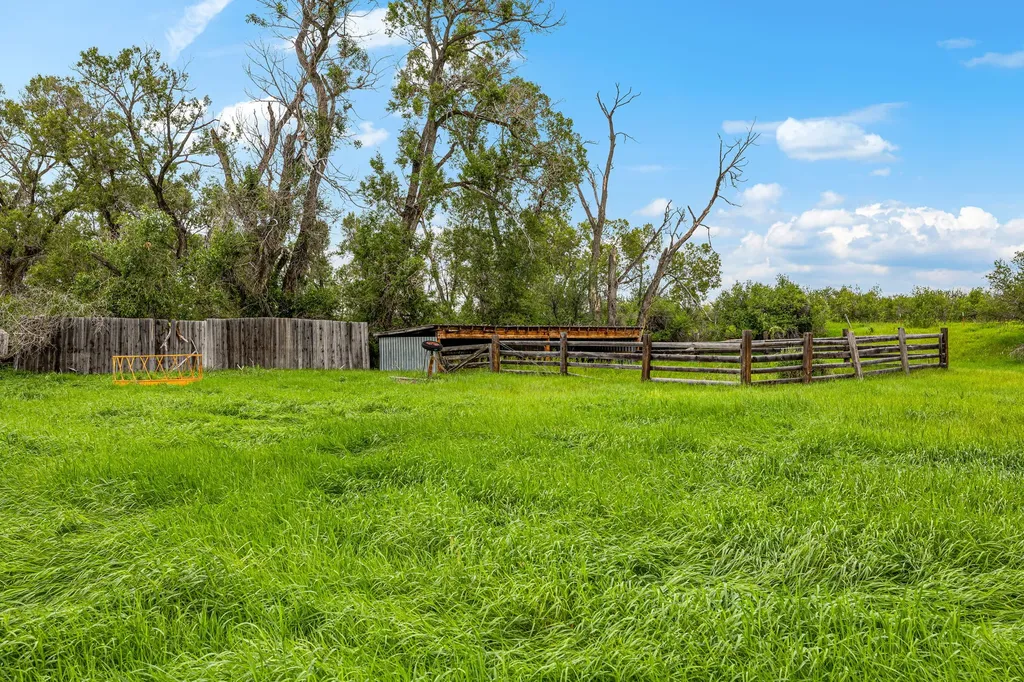6058 Cottonwood Creek Road Lewistown MT 59457